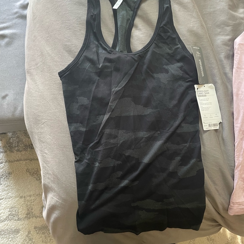 NWT! SpeedLight Camo Tank